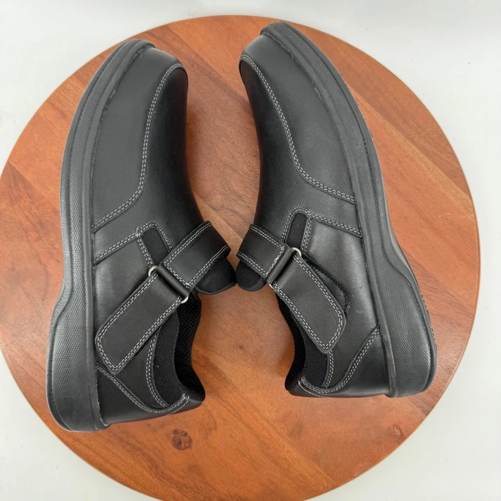OrthoFeet 511 Mens Black Leather Hook and Loop Strap Walking Shoes 10 2E Wide